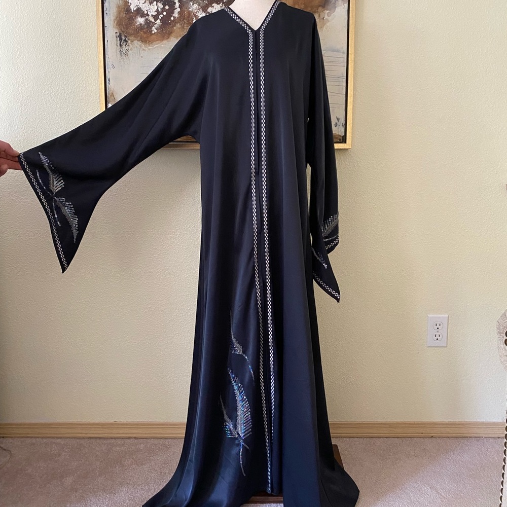 RARE Sajeda Dubai Islamic Jordan embossed sequins robe kimono size Large EC~